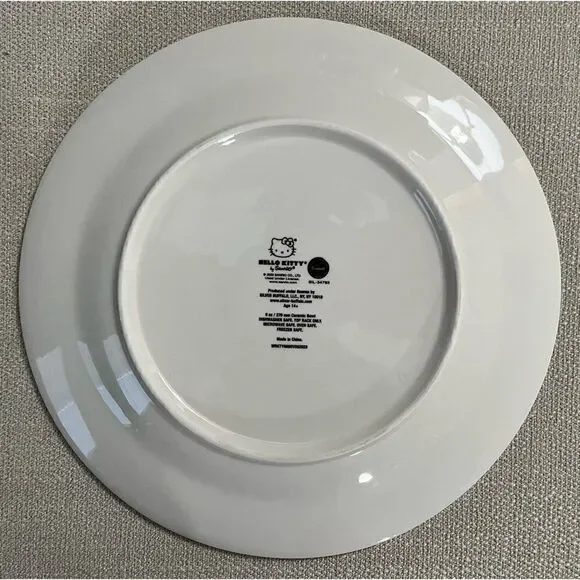 Set of 4- Hello Kitty Pumpkin Halloween 8” Ceramic Plates Sanrio 2023 - Picture 3 of 3